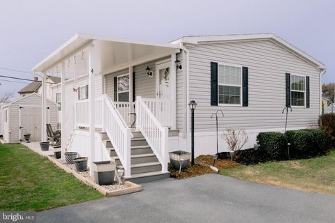 4 JANIS ROAD GORDONVILLE PA 17529