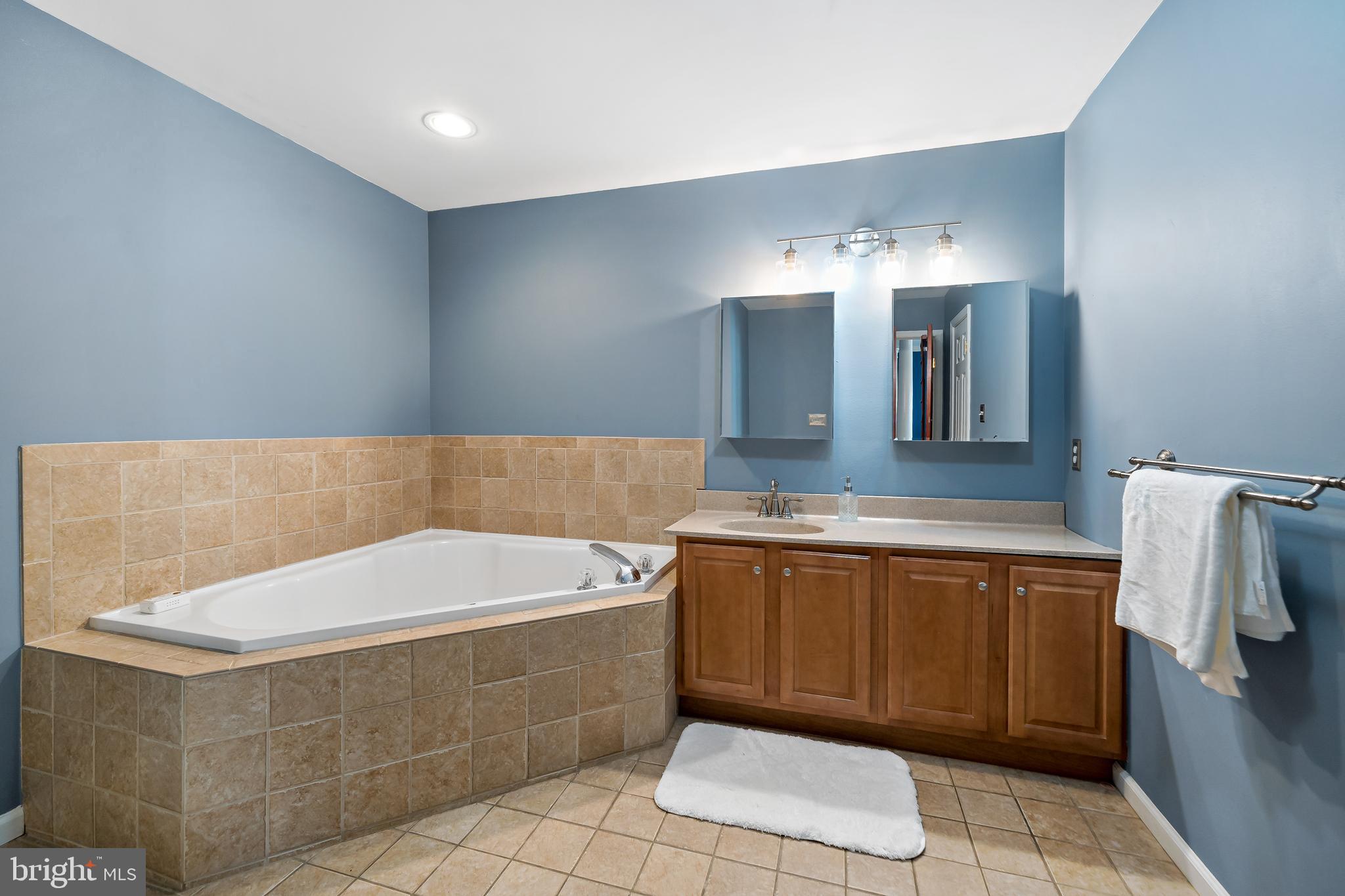 CONSHOHOCKEN - Residential