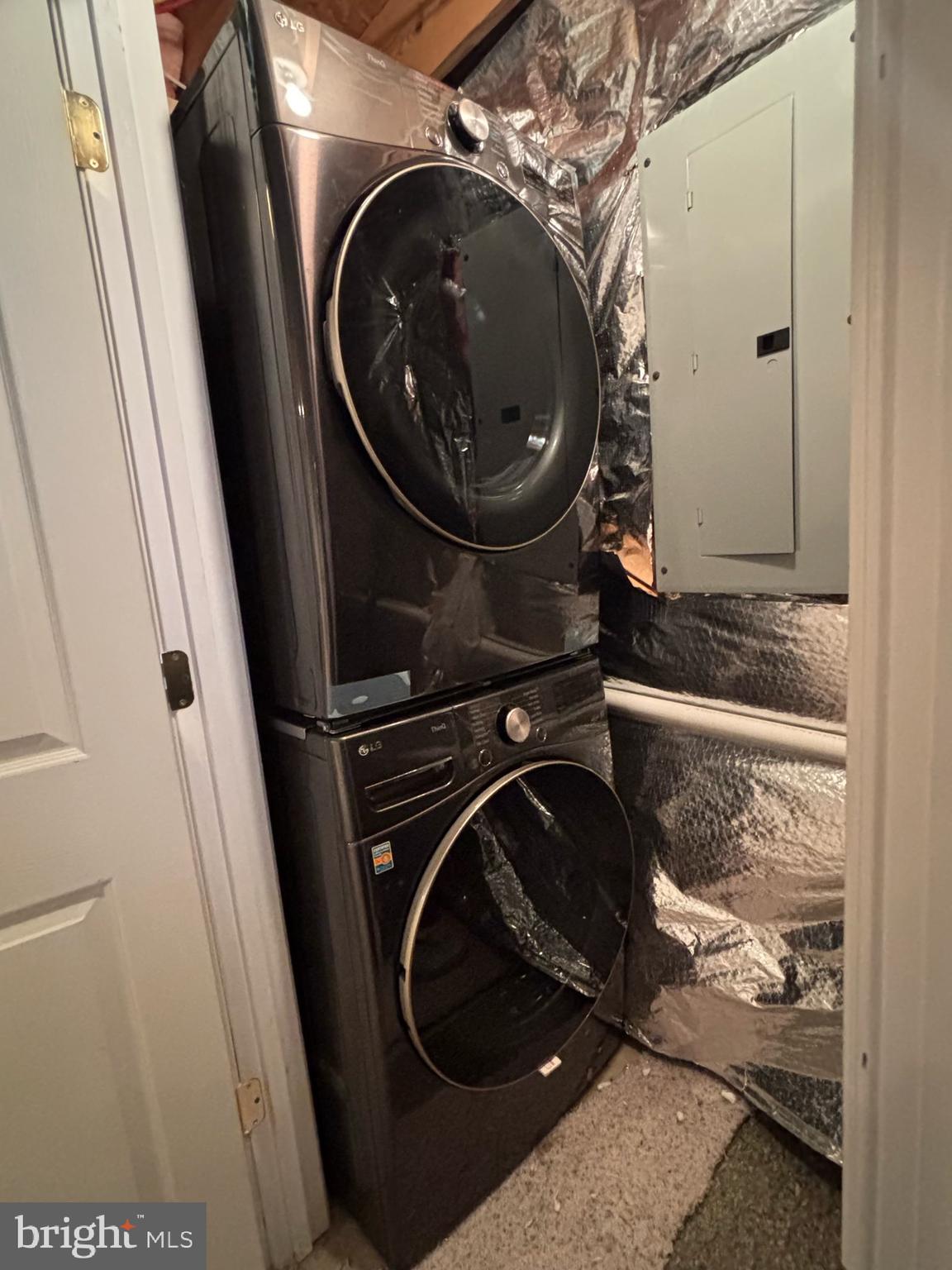 CARDINAL CROSSING - Residential Lease