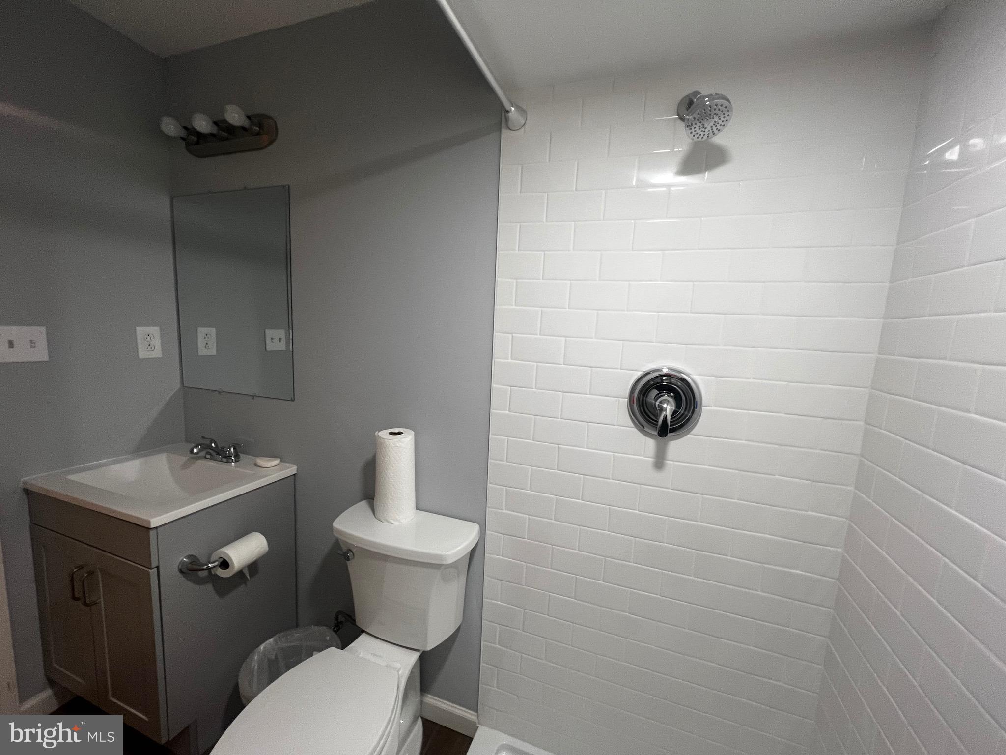 CARDINAL CROSSING - Residential Lease