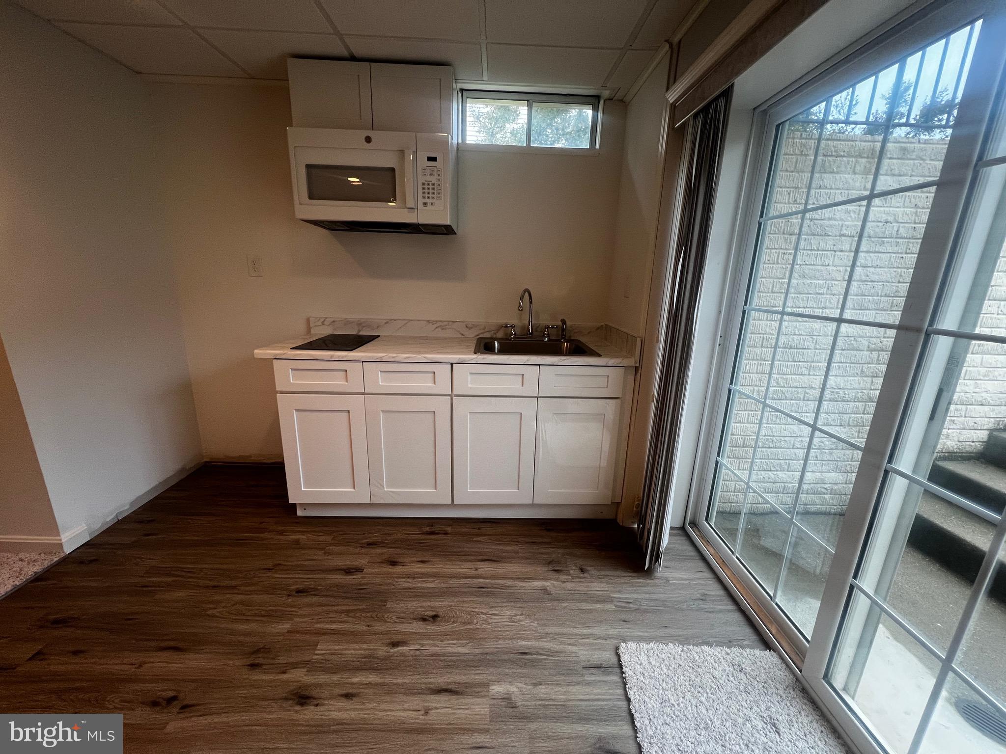 CARDINAL CROSSING - Residential Lease