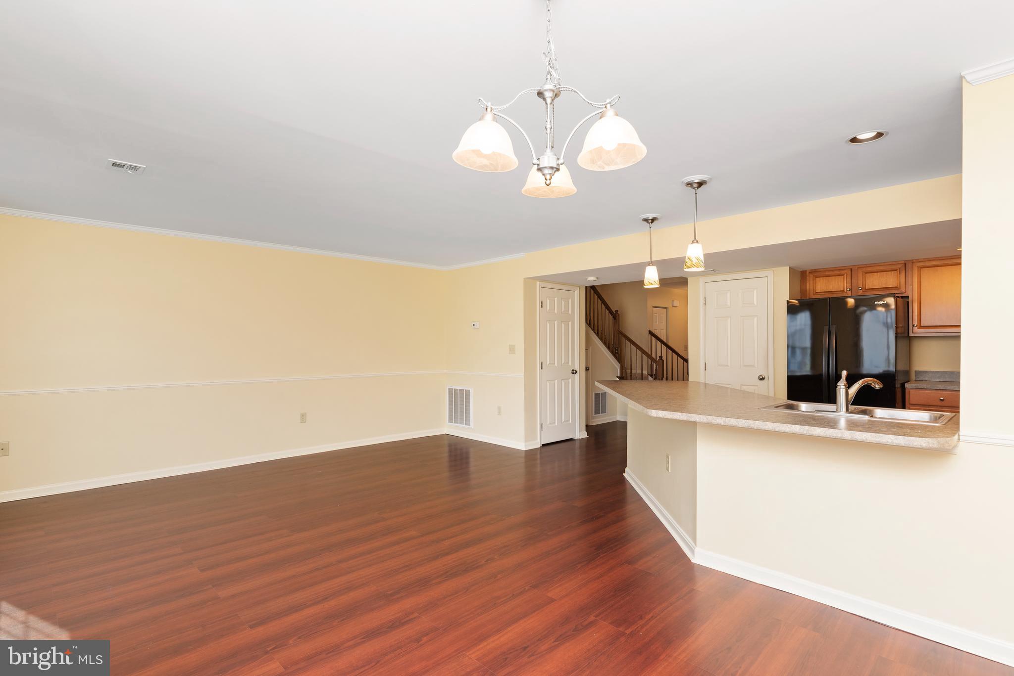MELBOURNE PLACE - Residential