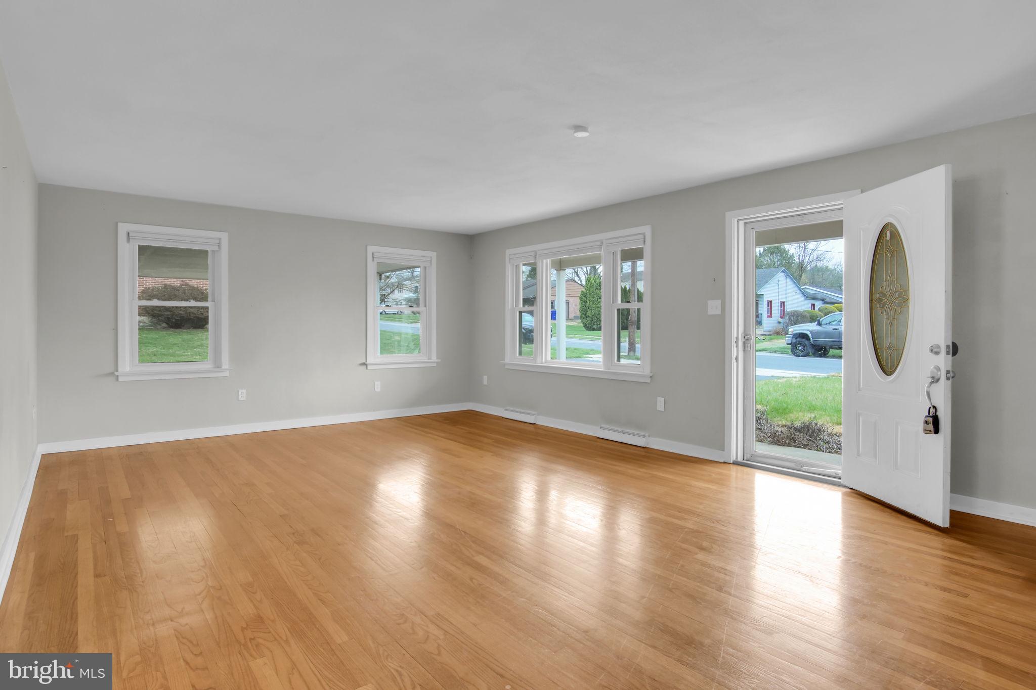 GREEN ACRES - Residential