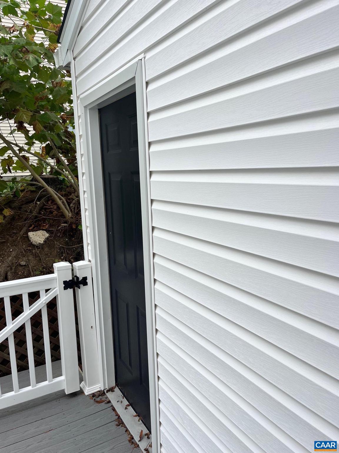 UNKNOWN - Residential Lease