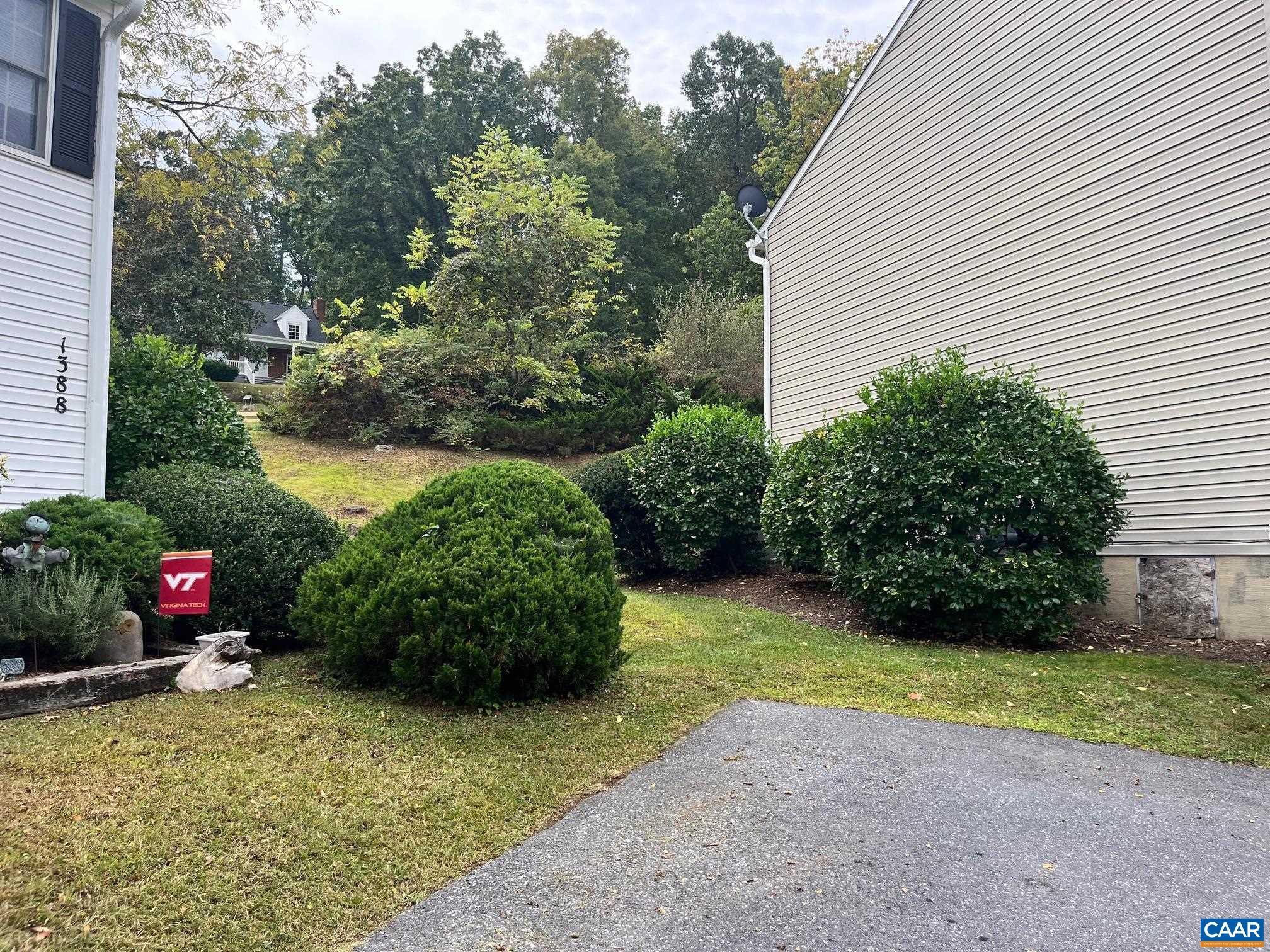 UNKNOWN - Residential Lease