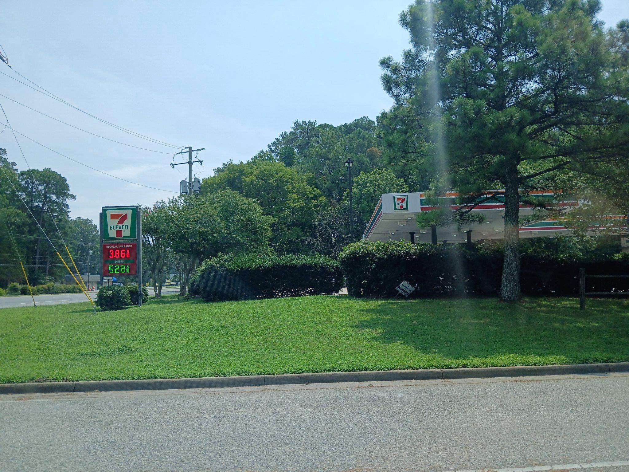 8715 GEORGE WASHINGTON MEMORIAL HIGHWAY