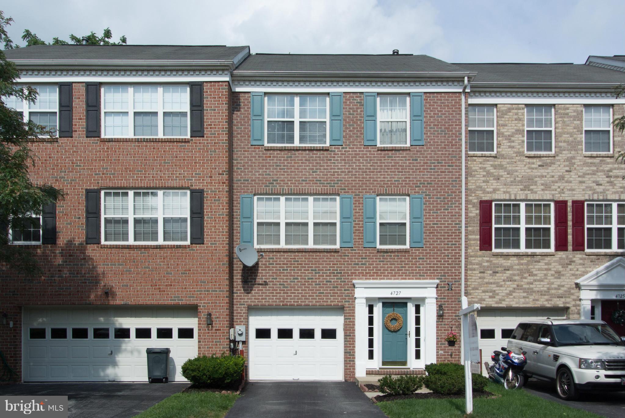 LYONS GATE - Residential