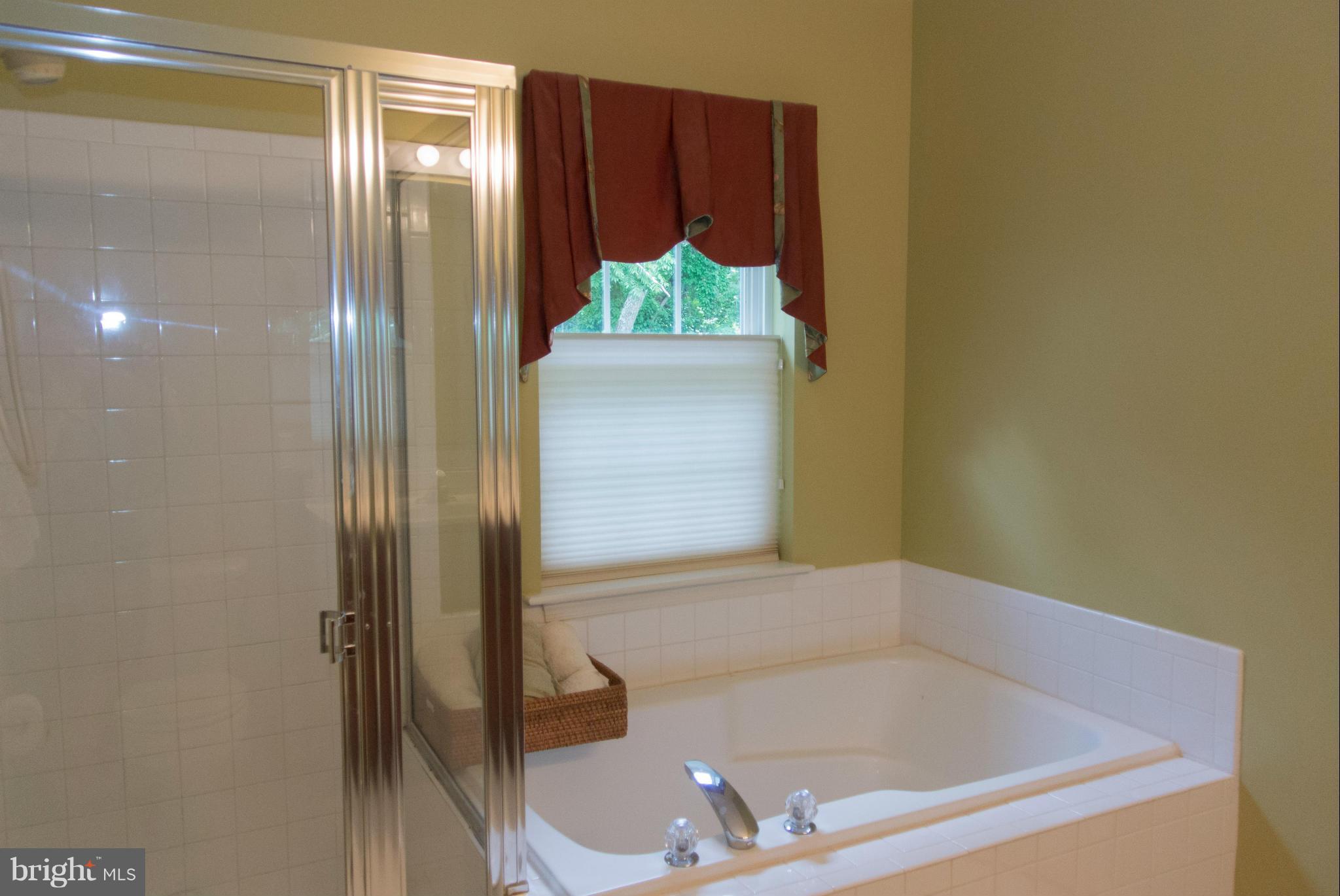 LYONS GATE - Residential