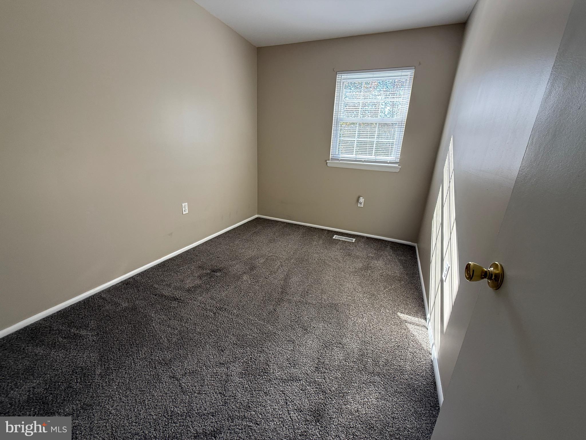 KINGS COURT - Residential Lease