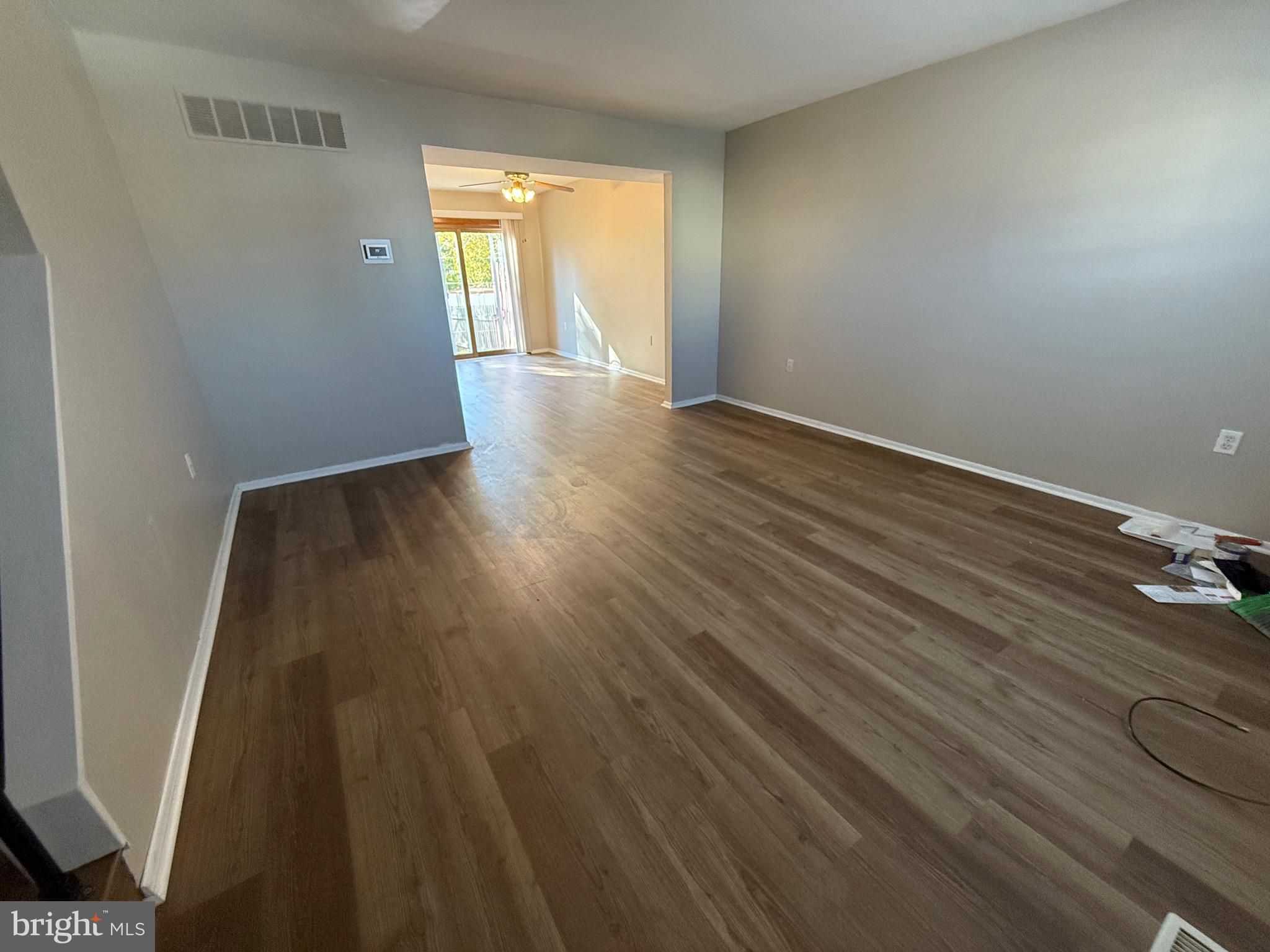 KINGS COURT - Residential Lease