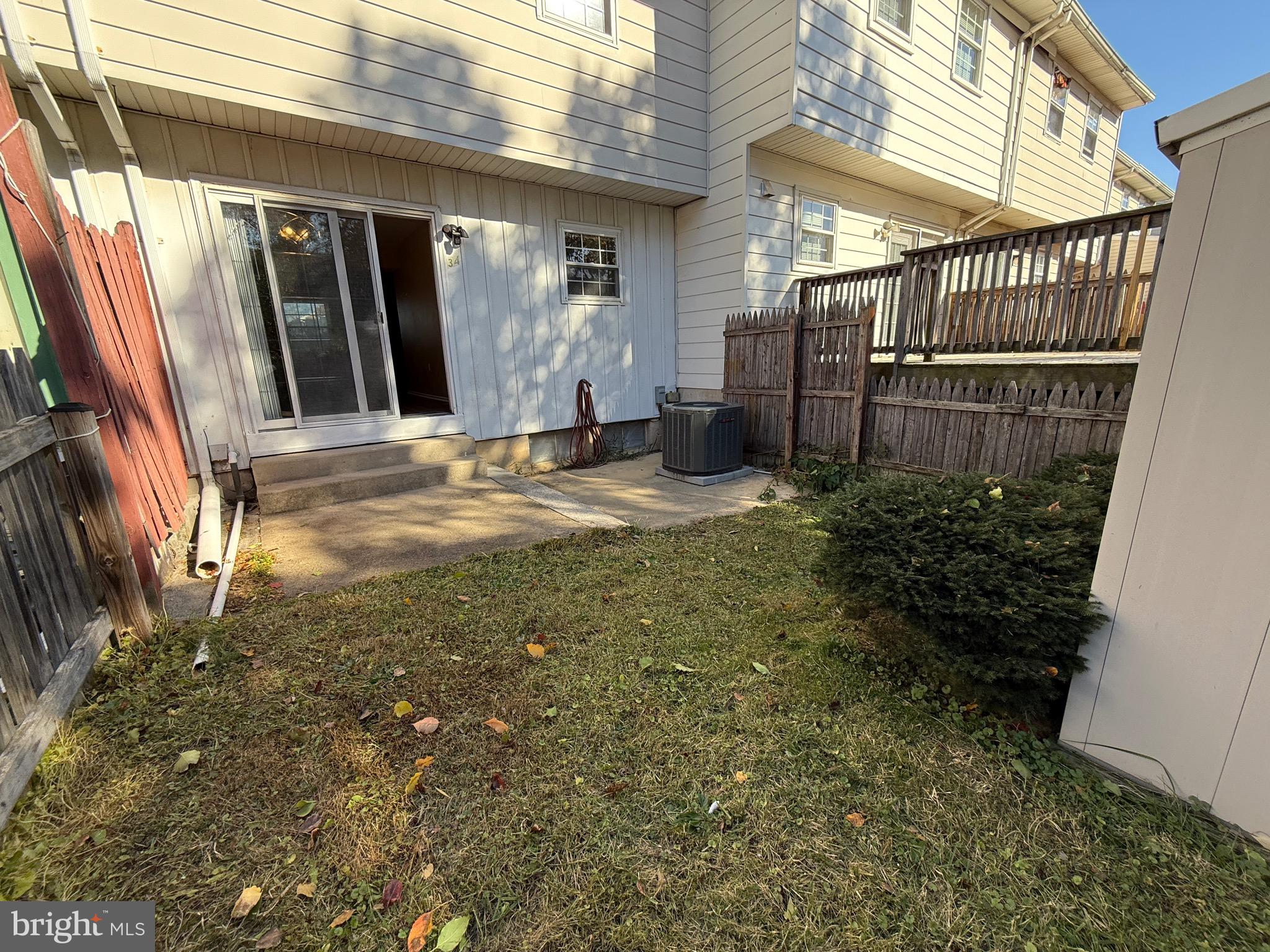 KINGS COURT - Residential Lease