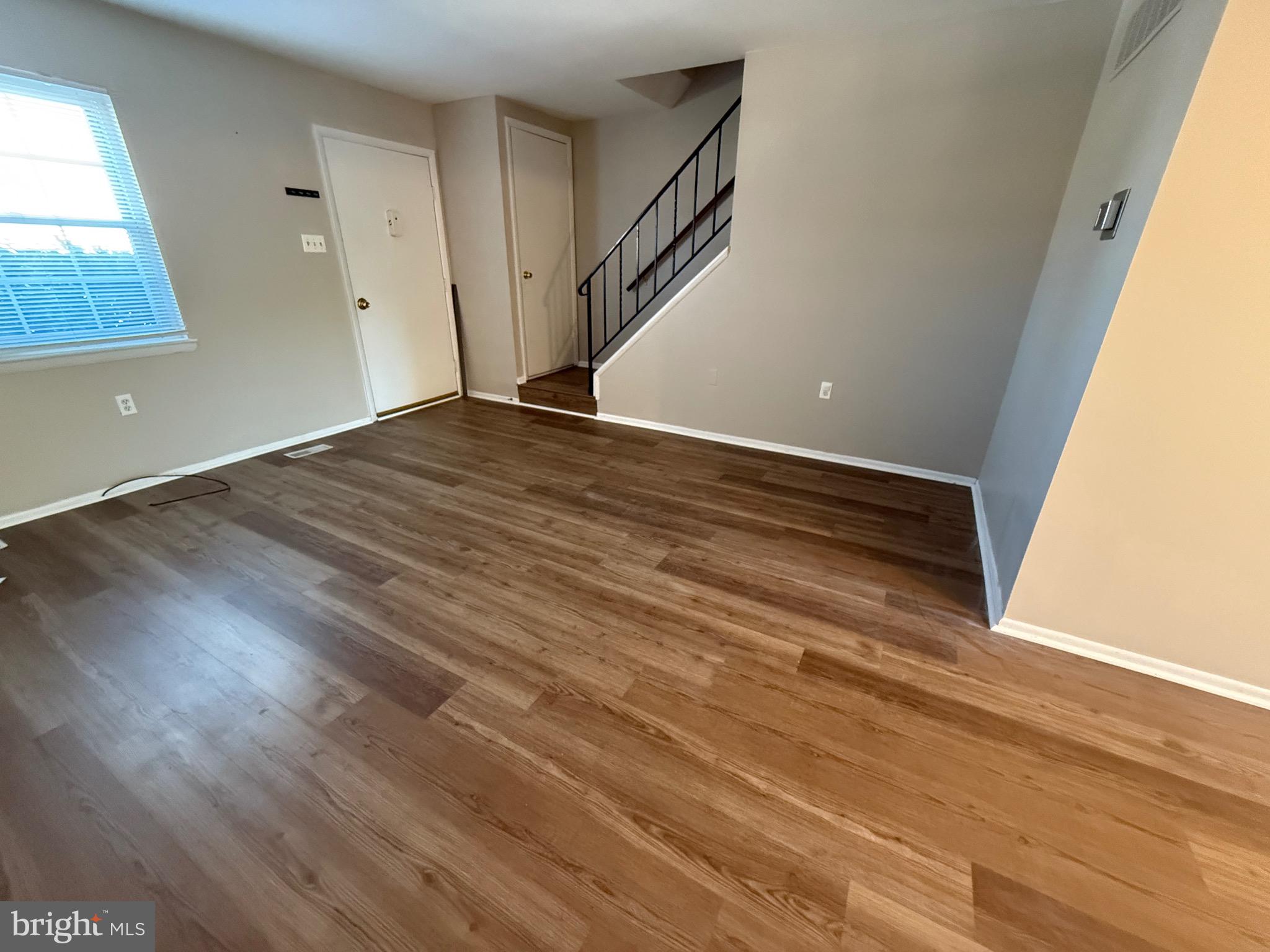 KINGS COURT - Residential Lease