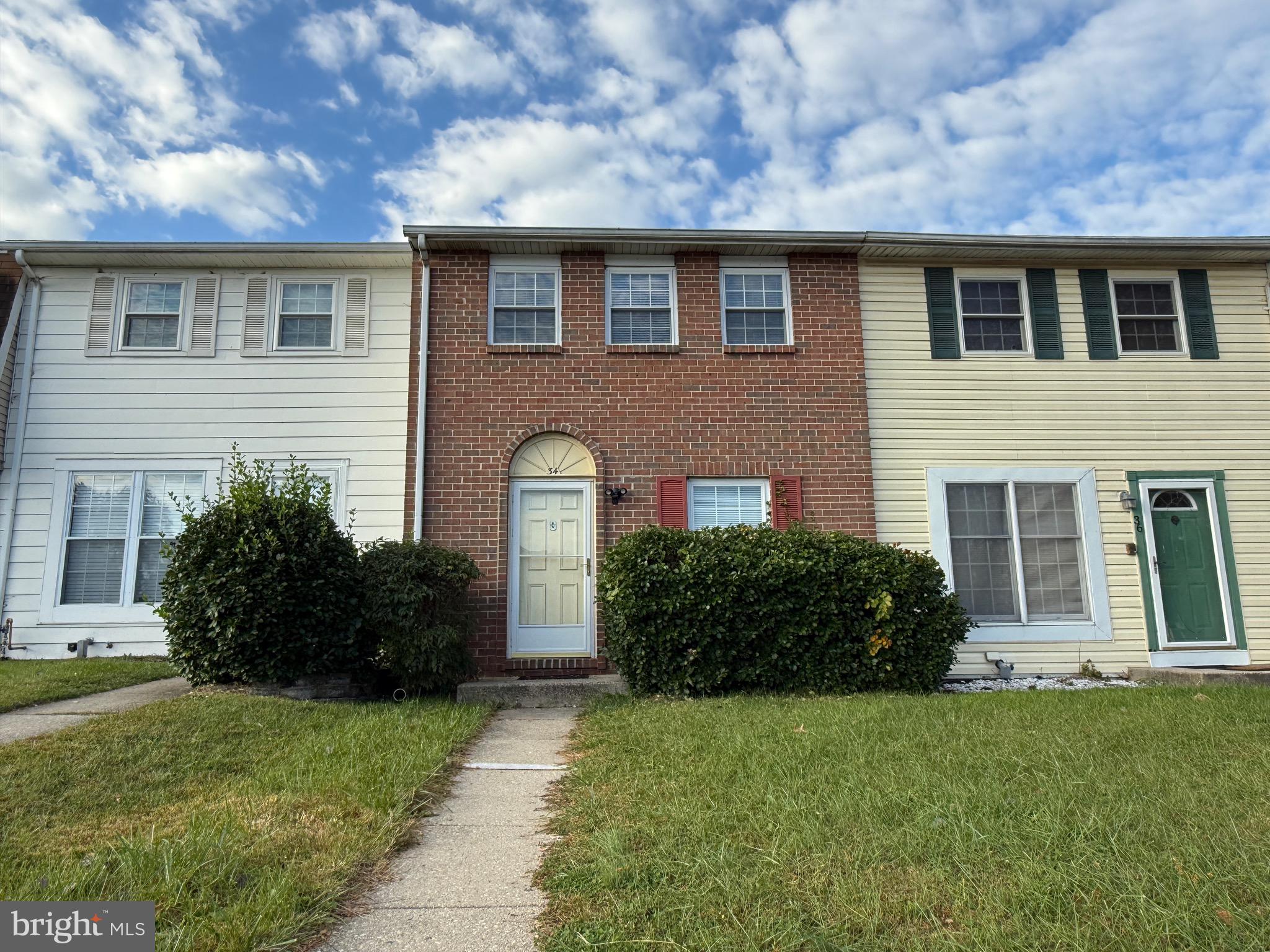 KINGS COURT - Residential Lease