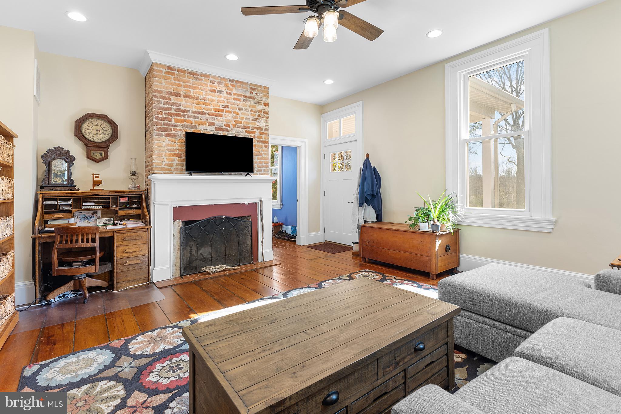 CENTREVILLE - Residential