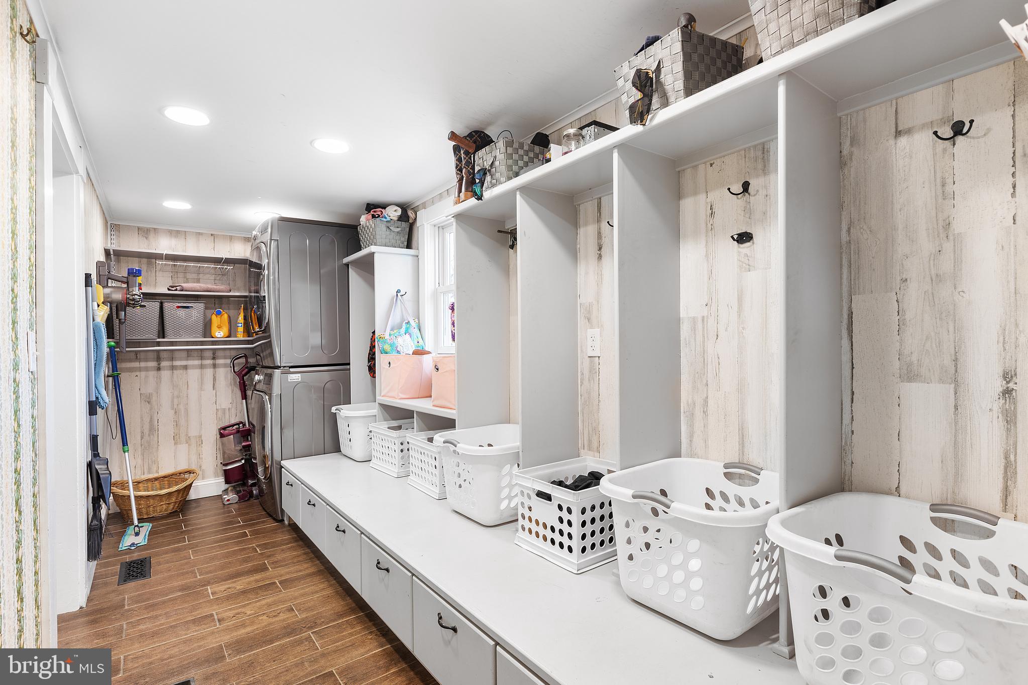 CENTREVILLE - Residential