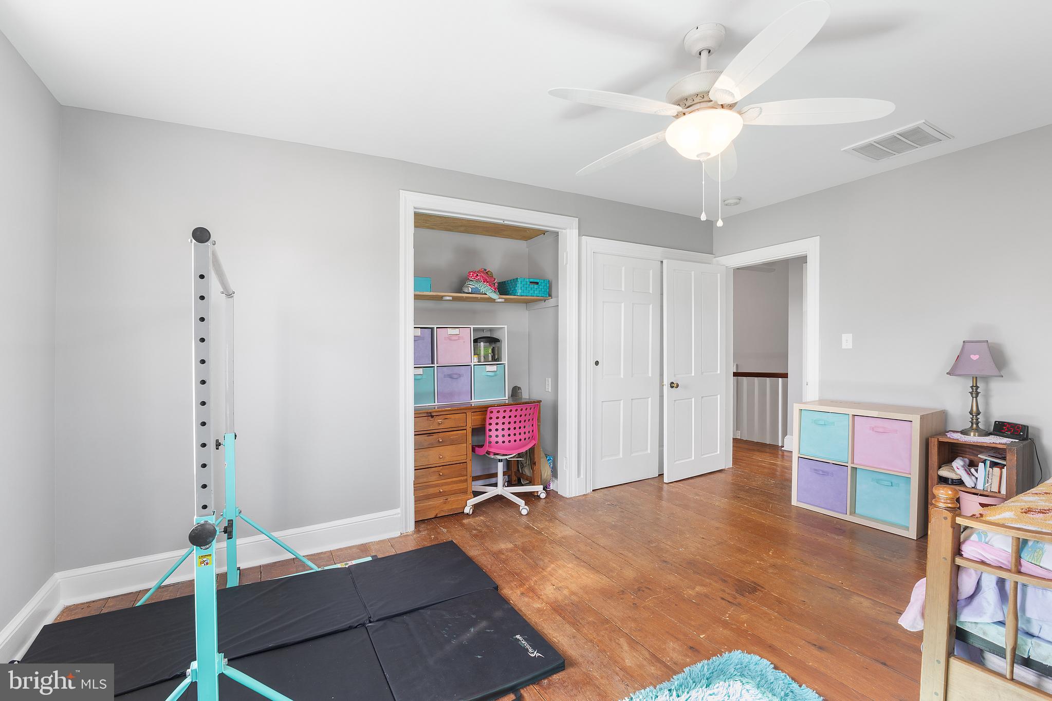 CENTREVILLE - Residential