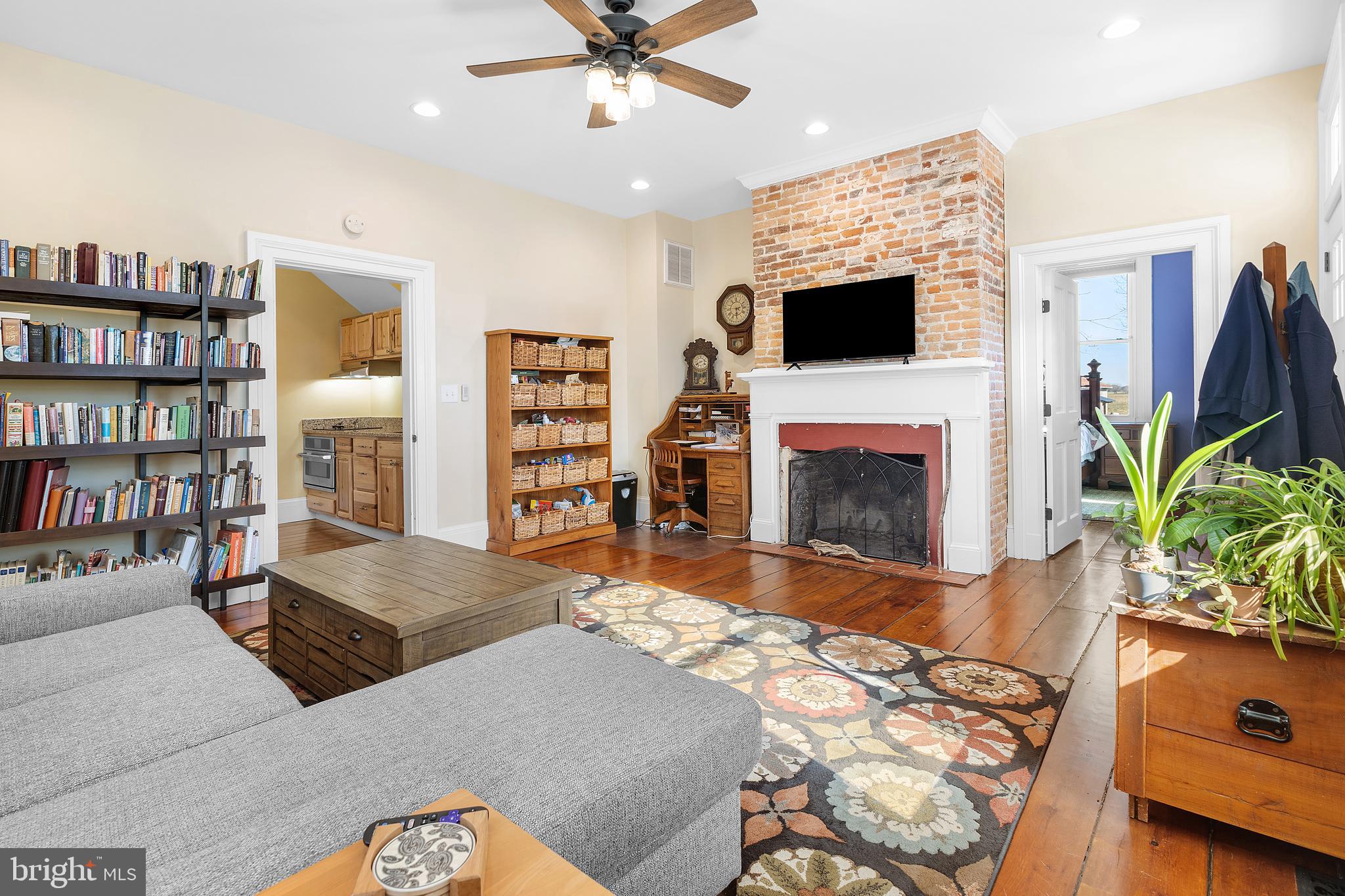 CENTREVILLE - Residential