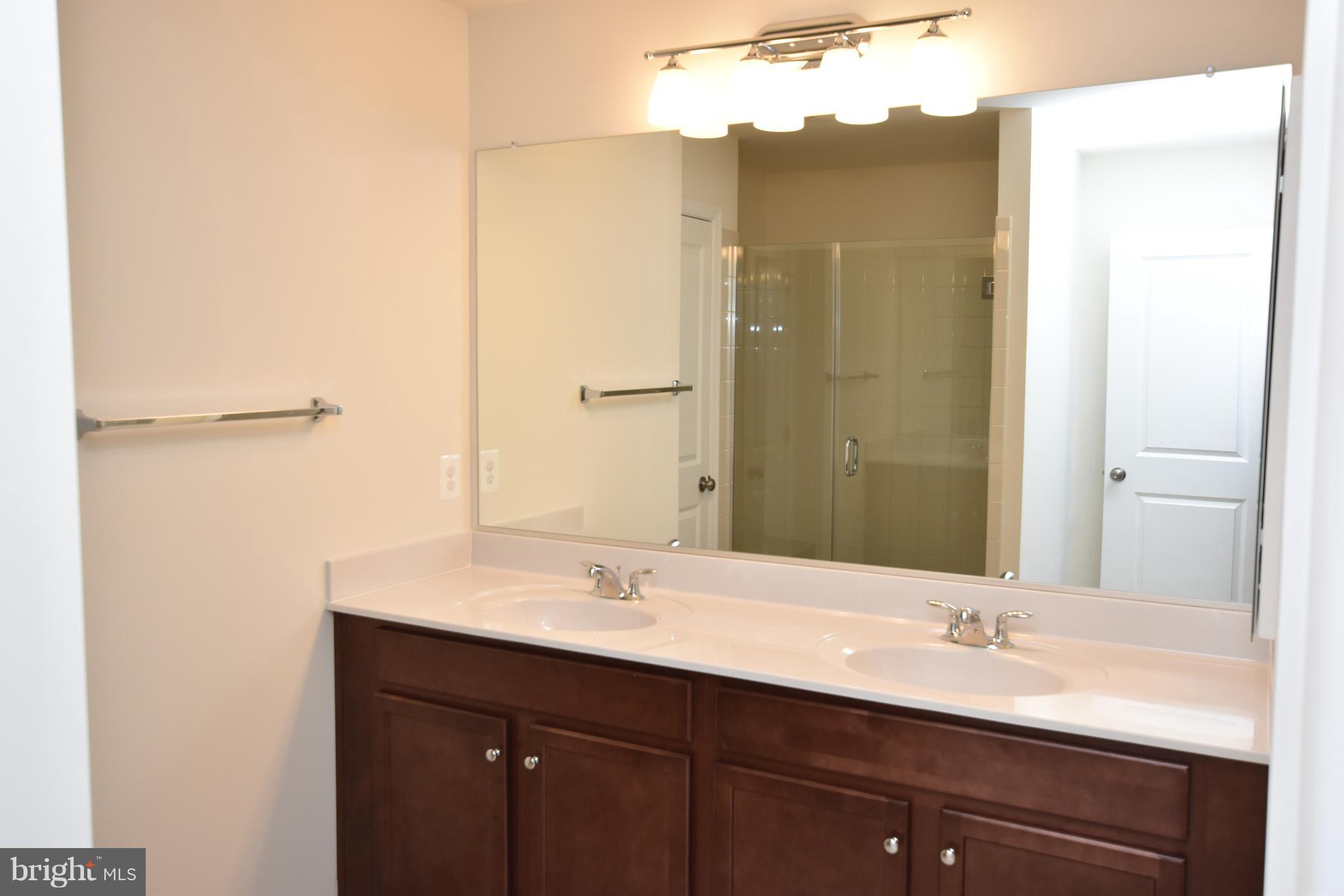 GATEWAY COMMONS - Residential Lease