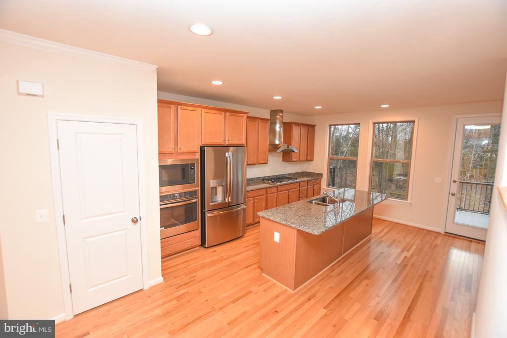 GATEWAY COMMONS - Residential Lease