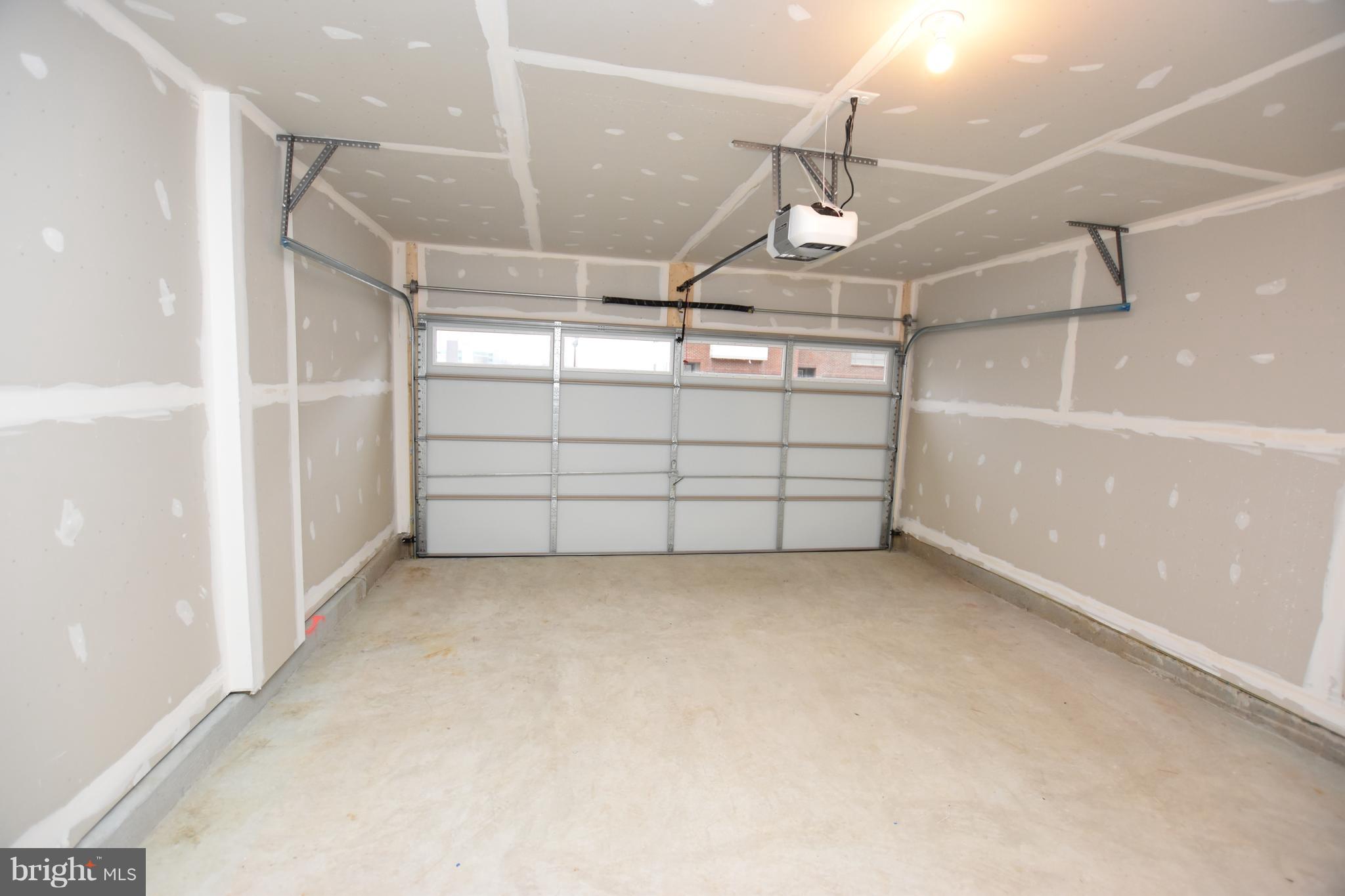 GATEWAY COMMONS - Residential Lease