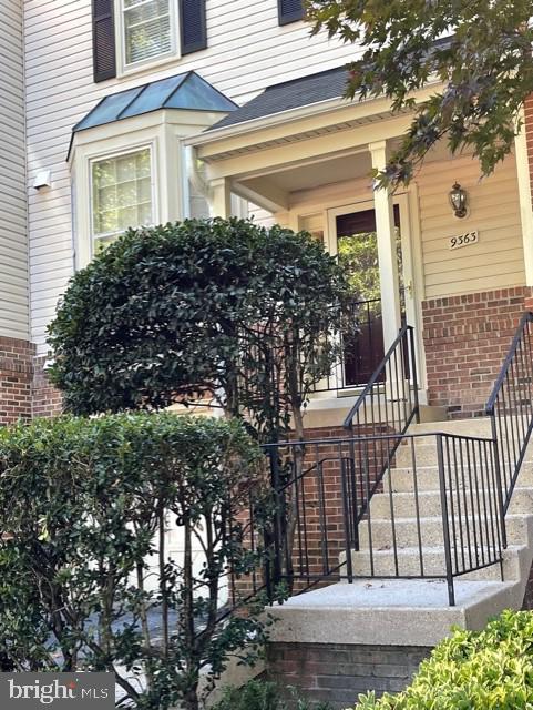 CAROLINE OAKS - Residential Lease