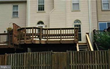 CAROLINE OAKS - Residential Lease