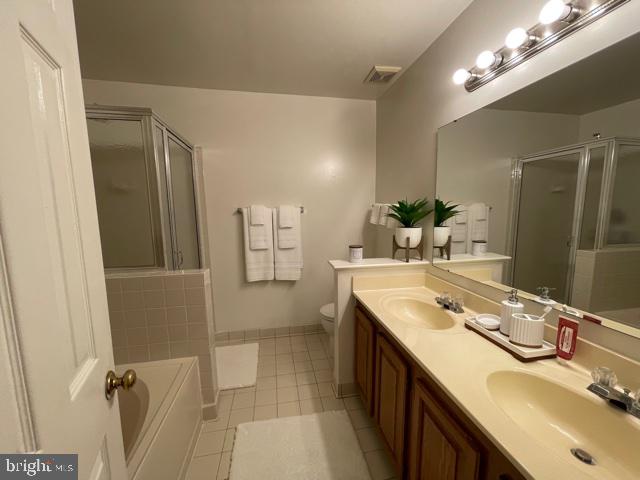 CAROLINE OAKS - Residential Lease