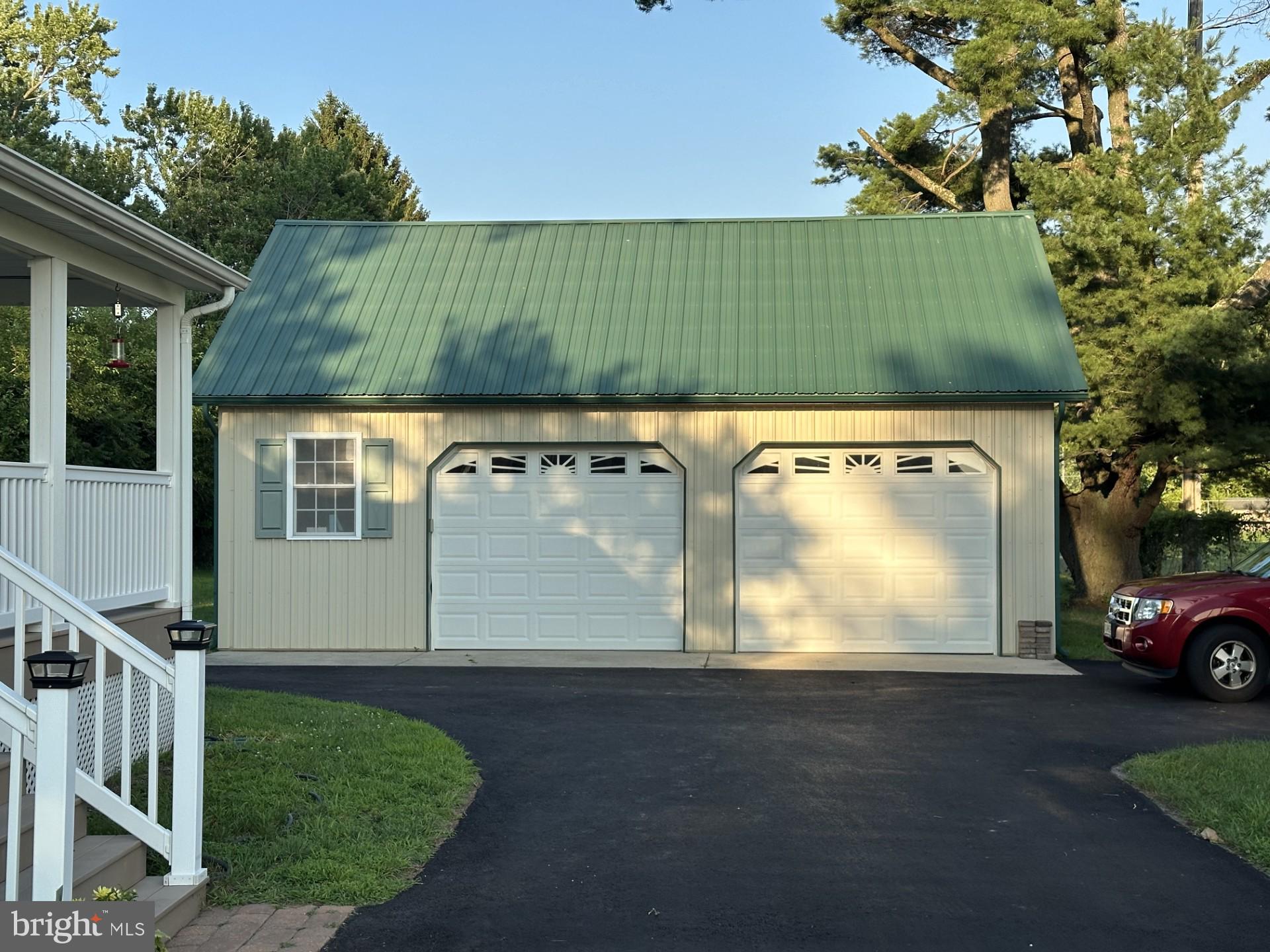 462 RED LION ROAD