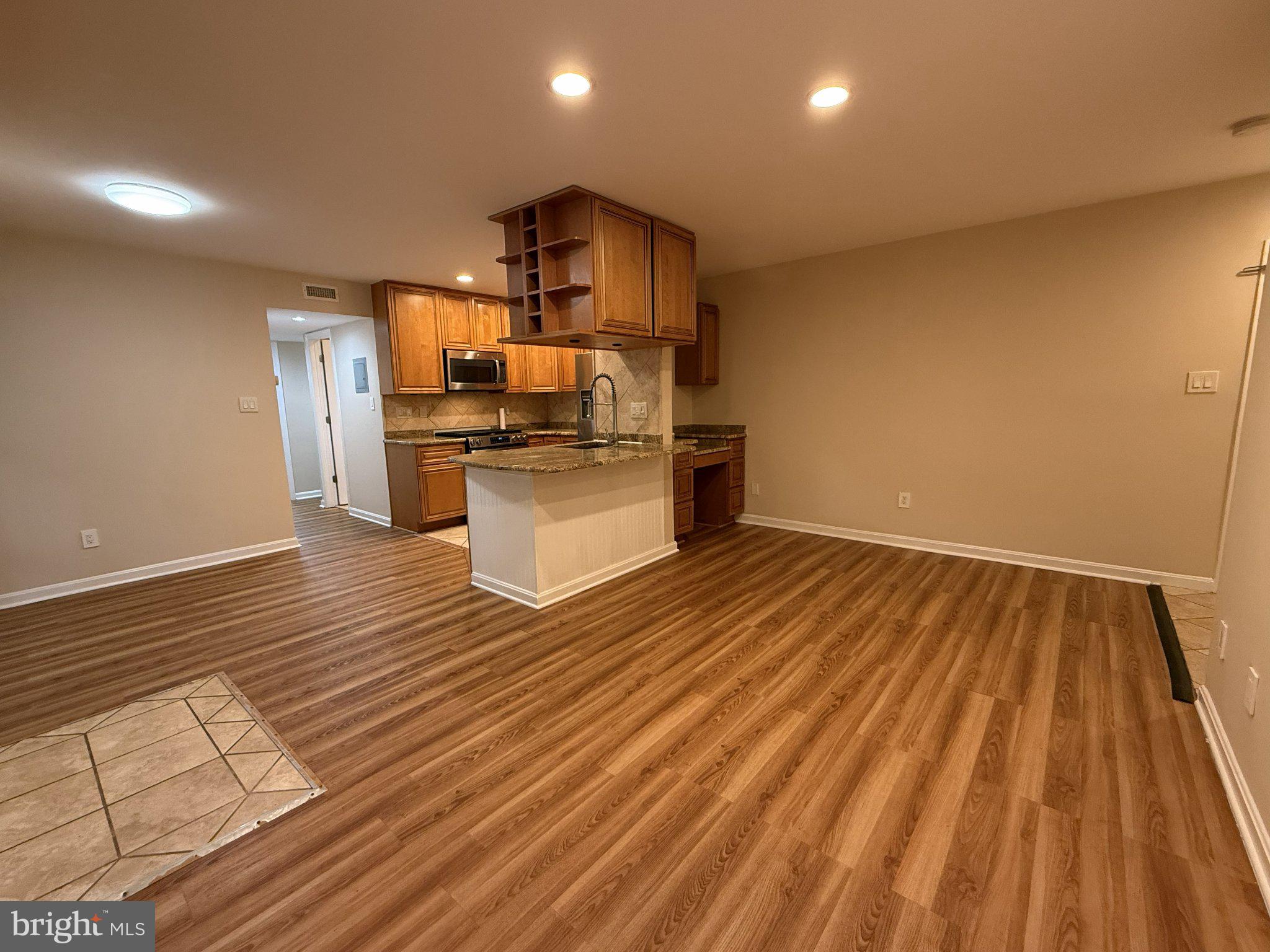 4937 AMERICANA DRIVE T3