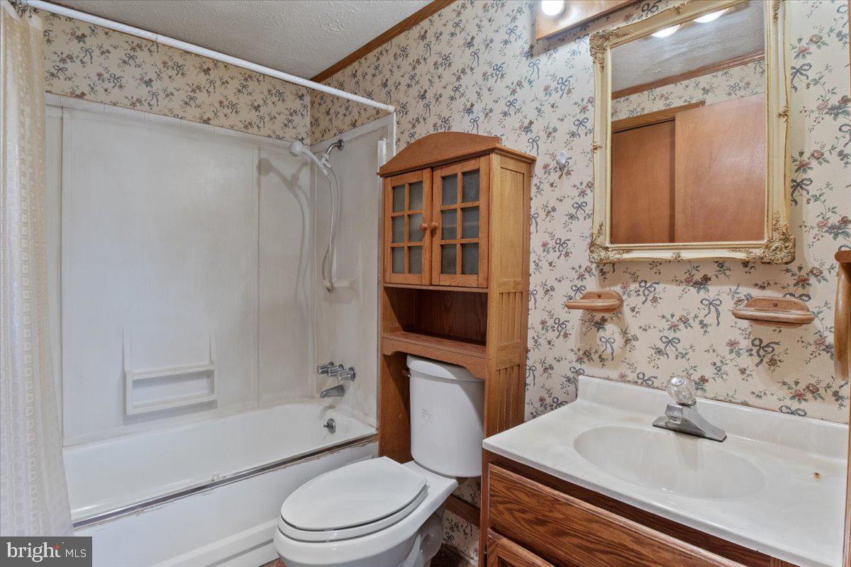 STRAWBERRY HILLS ESTATES - Residential