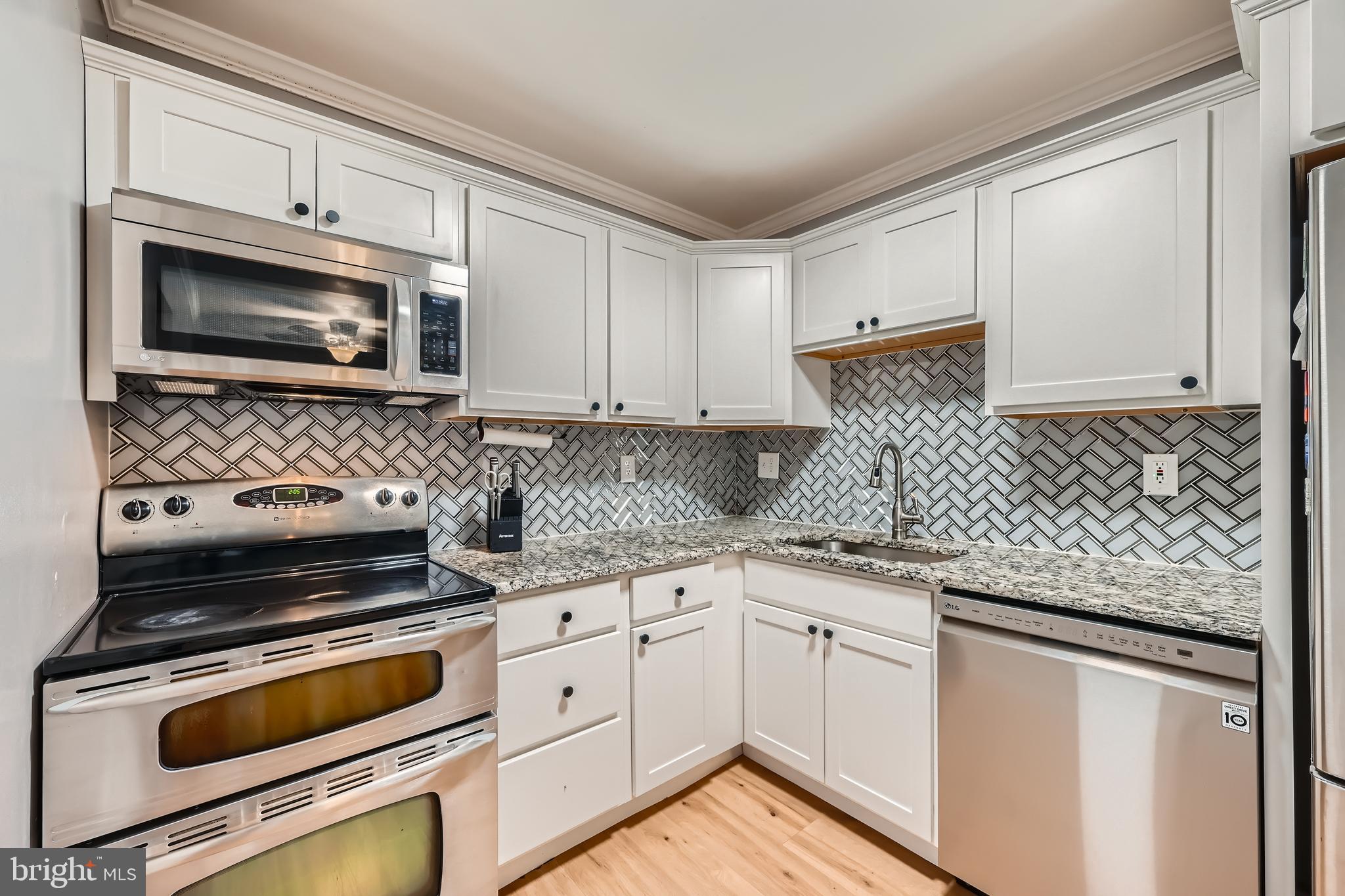 CHESTNUT WOODS - Residential