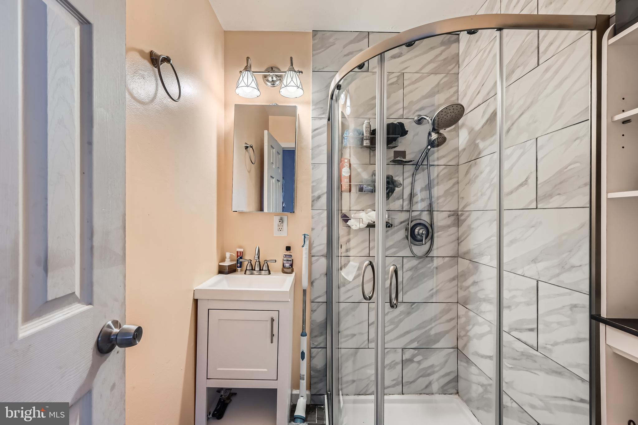 CHESTNUT WOODS - Residential