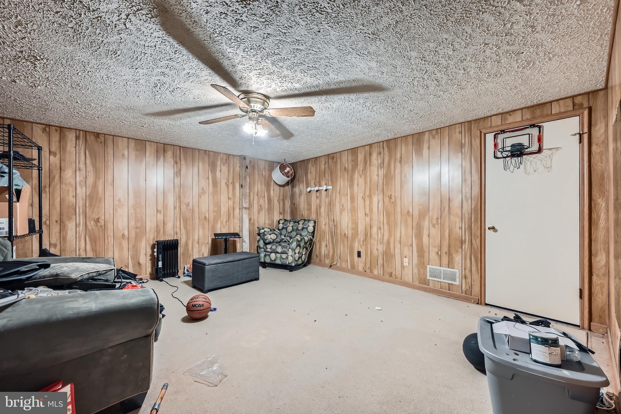 CHESTNUT WOODS - Residential