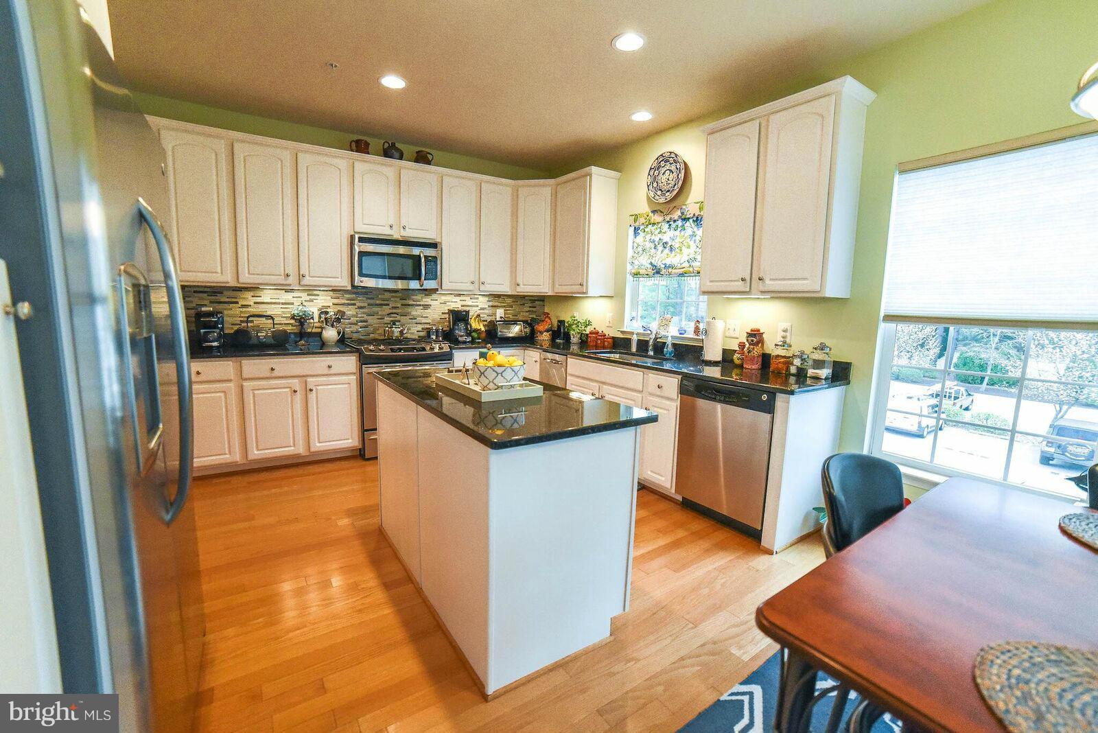 SOLOMONS LANDING - Residential