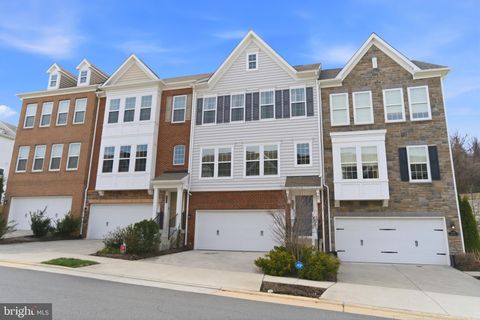 Townhouse For Sale - 19975 Abram Terrace<br/> ASHBURN, VA 20147