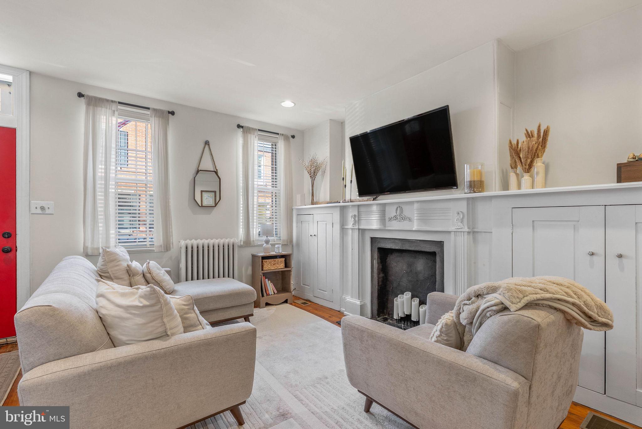 1021 N LAWRENCE STREET