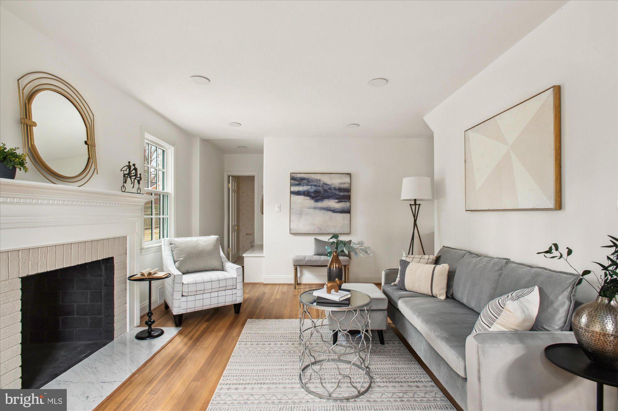 WOODACRES - Residential