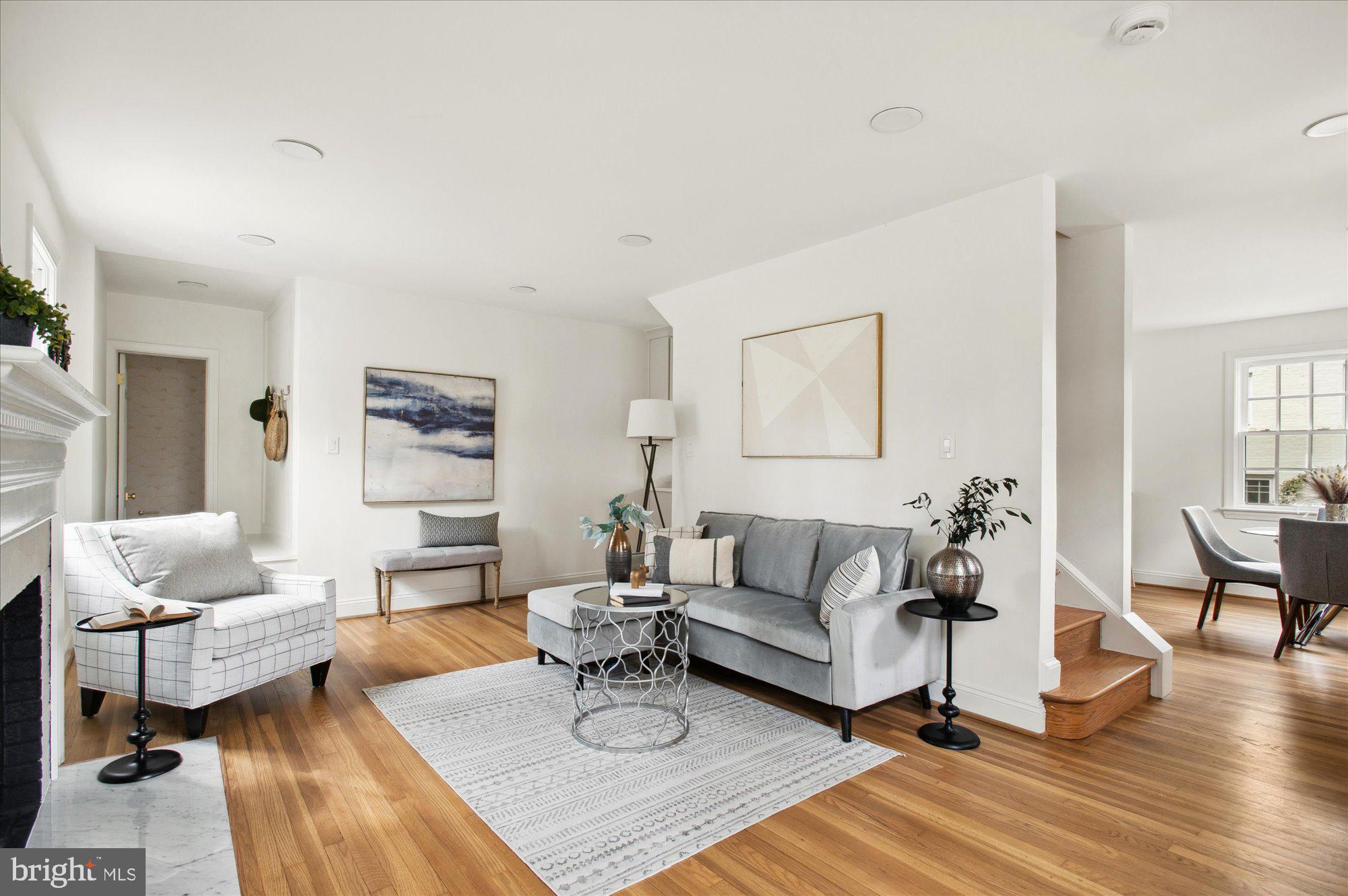 WOODACRES - Residential