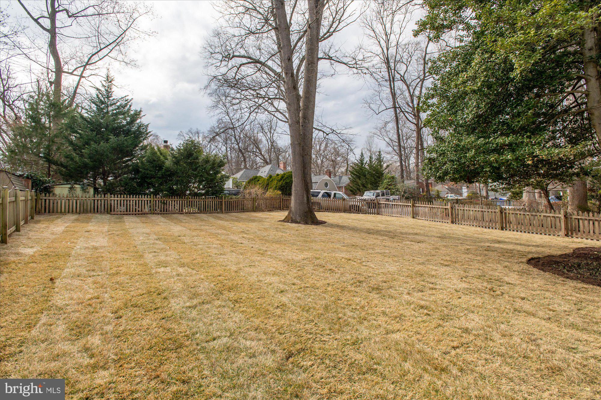 WOODACRES - Residential