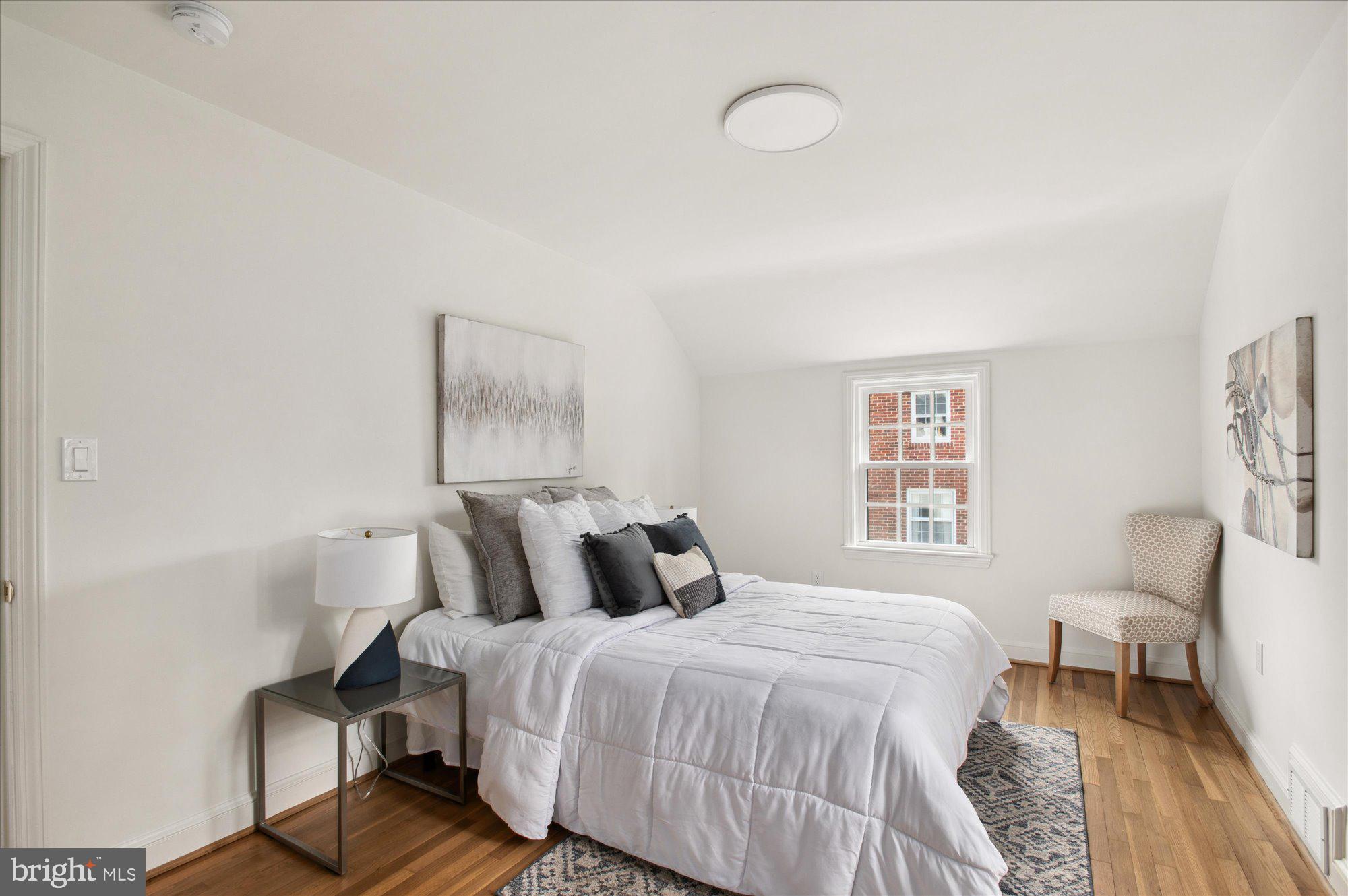 WOODACRES - Residential