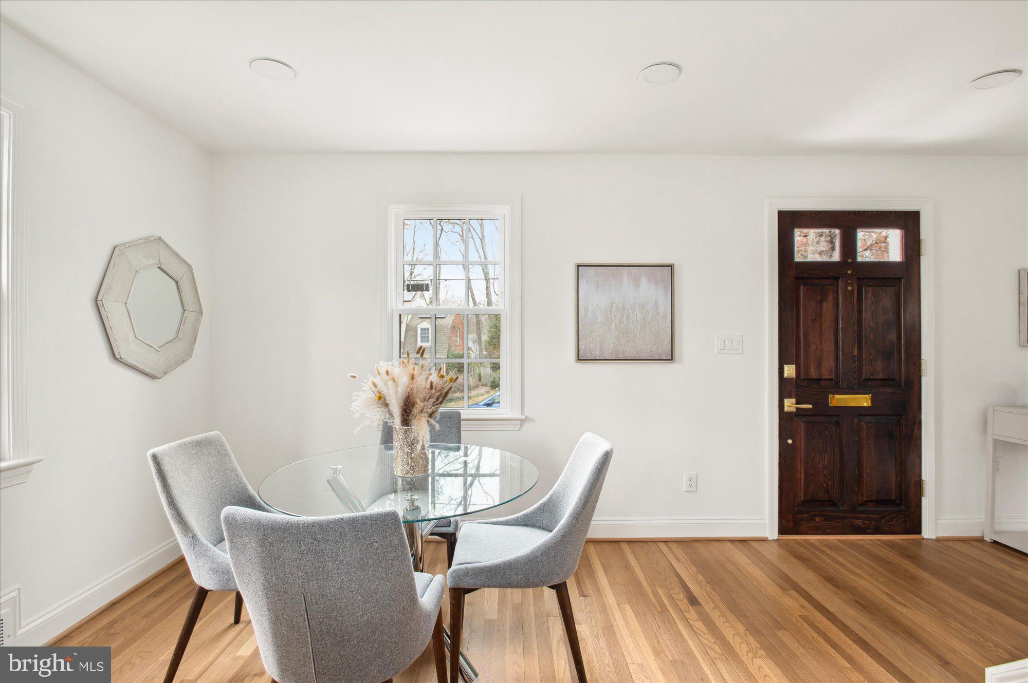 WOODACRES - Residential