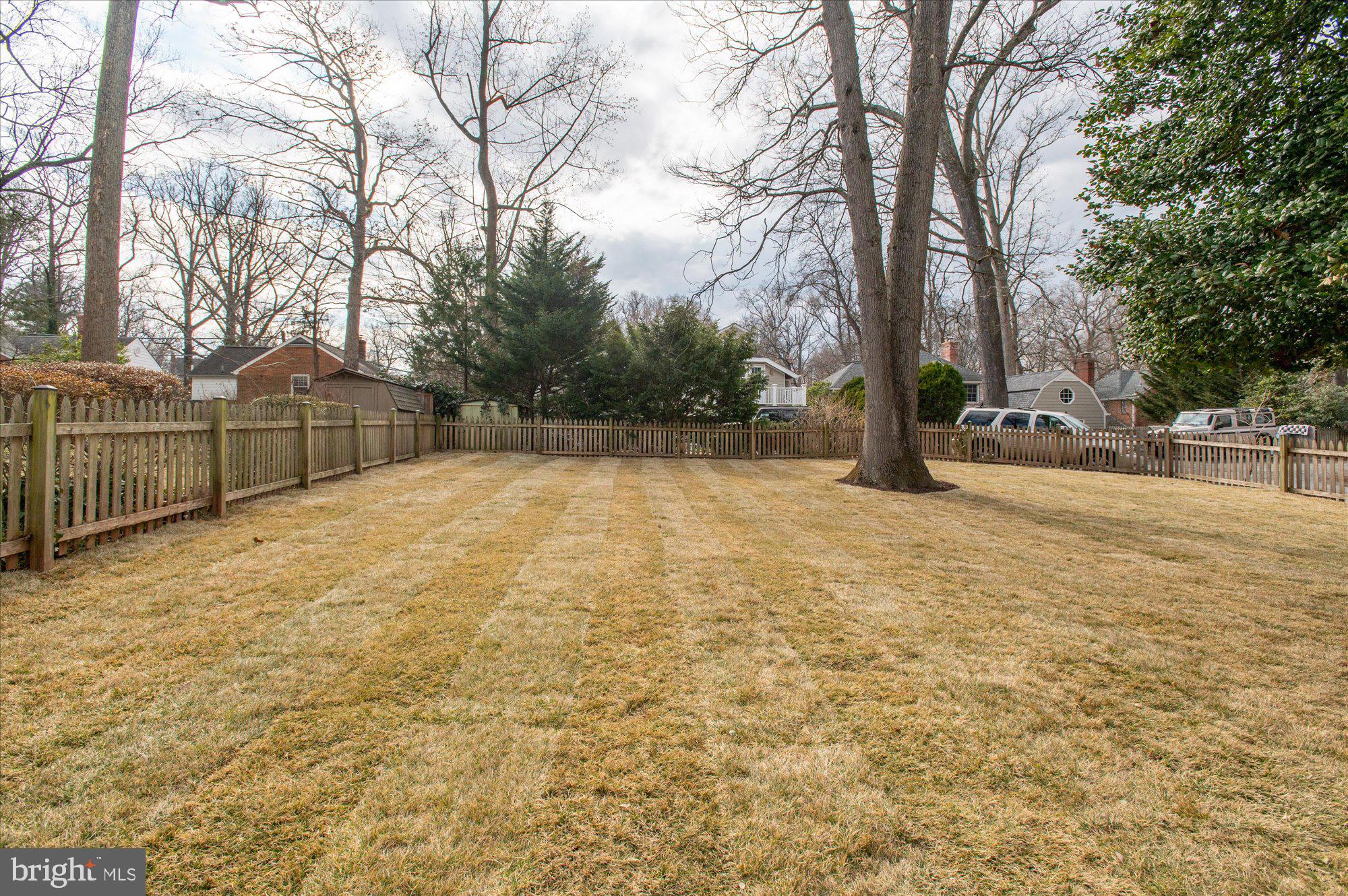 WOODACRES - Residential