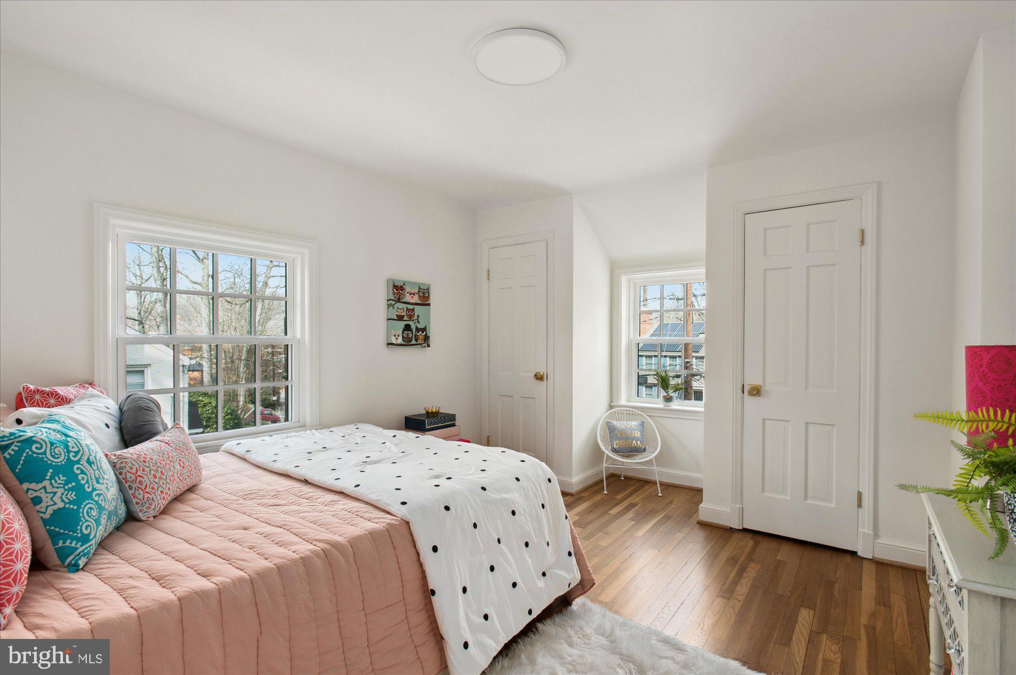 WOODACRES - Residential