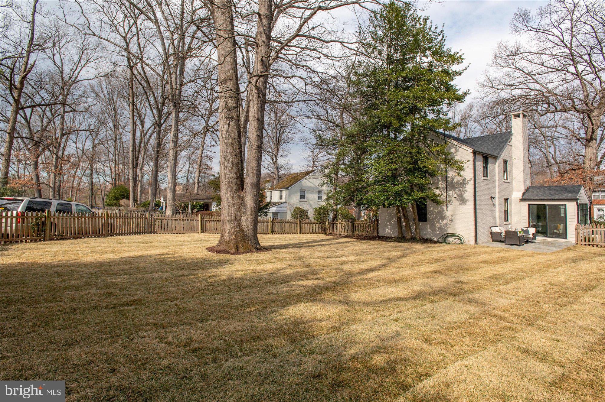 WOODACRES - Residential