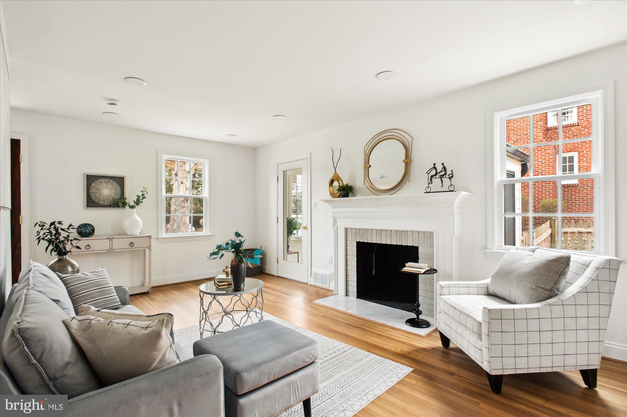 WOODACRES - Residential