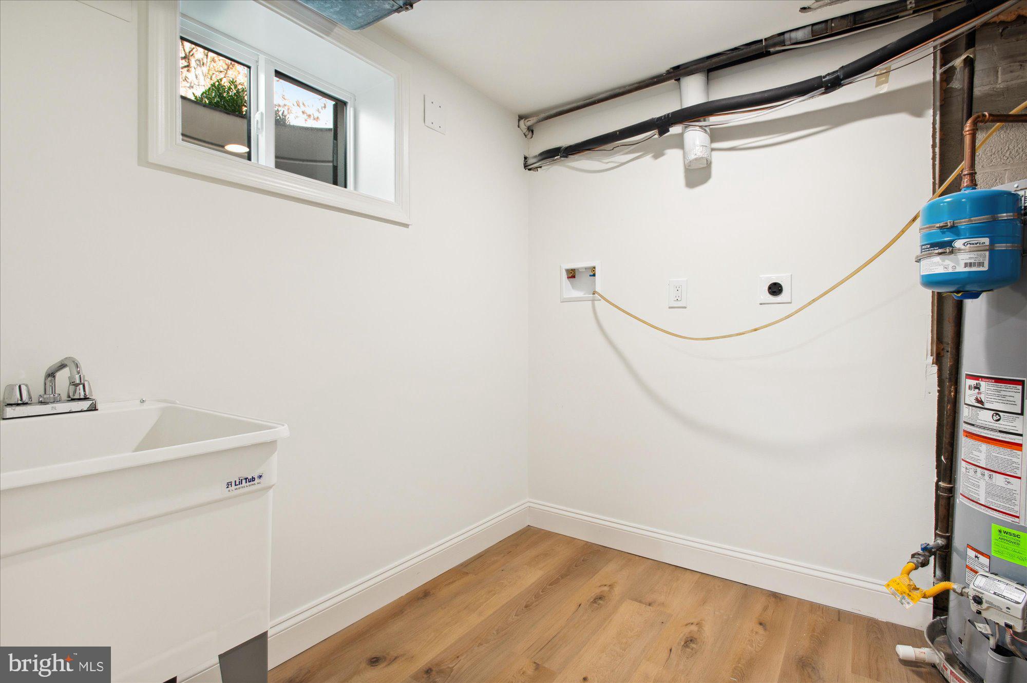 WOODACRES - Residential