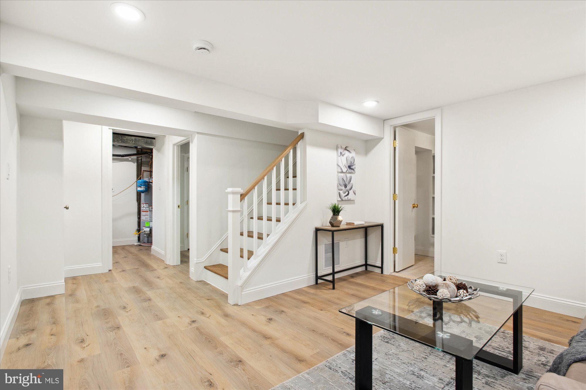 WOODACRES - Residential