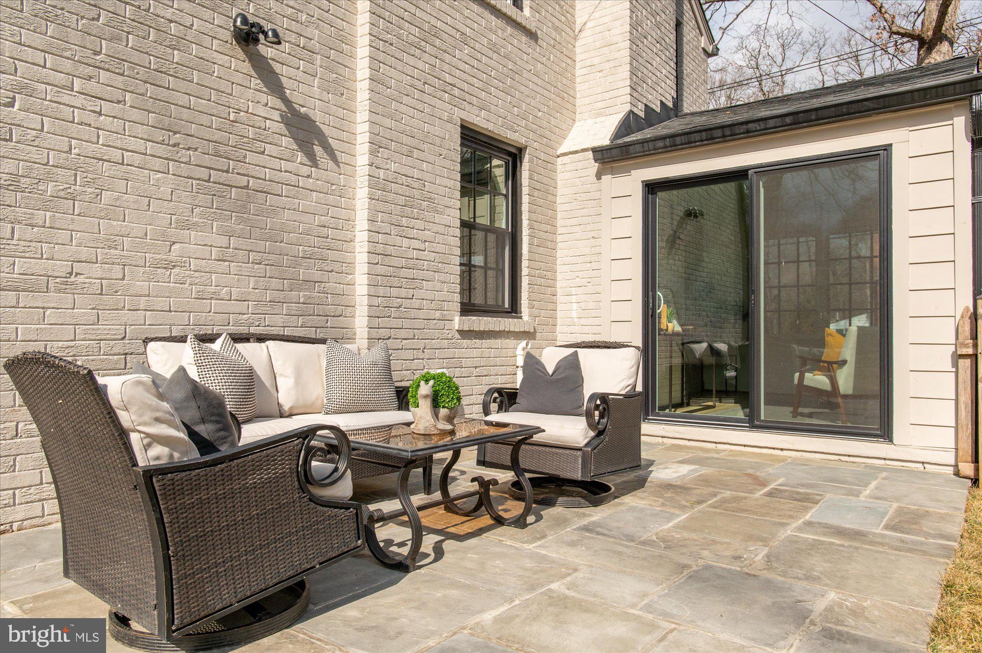 WOODACRES - Residential