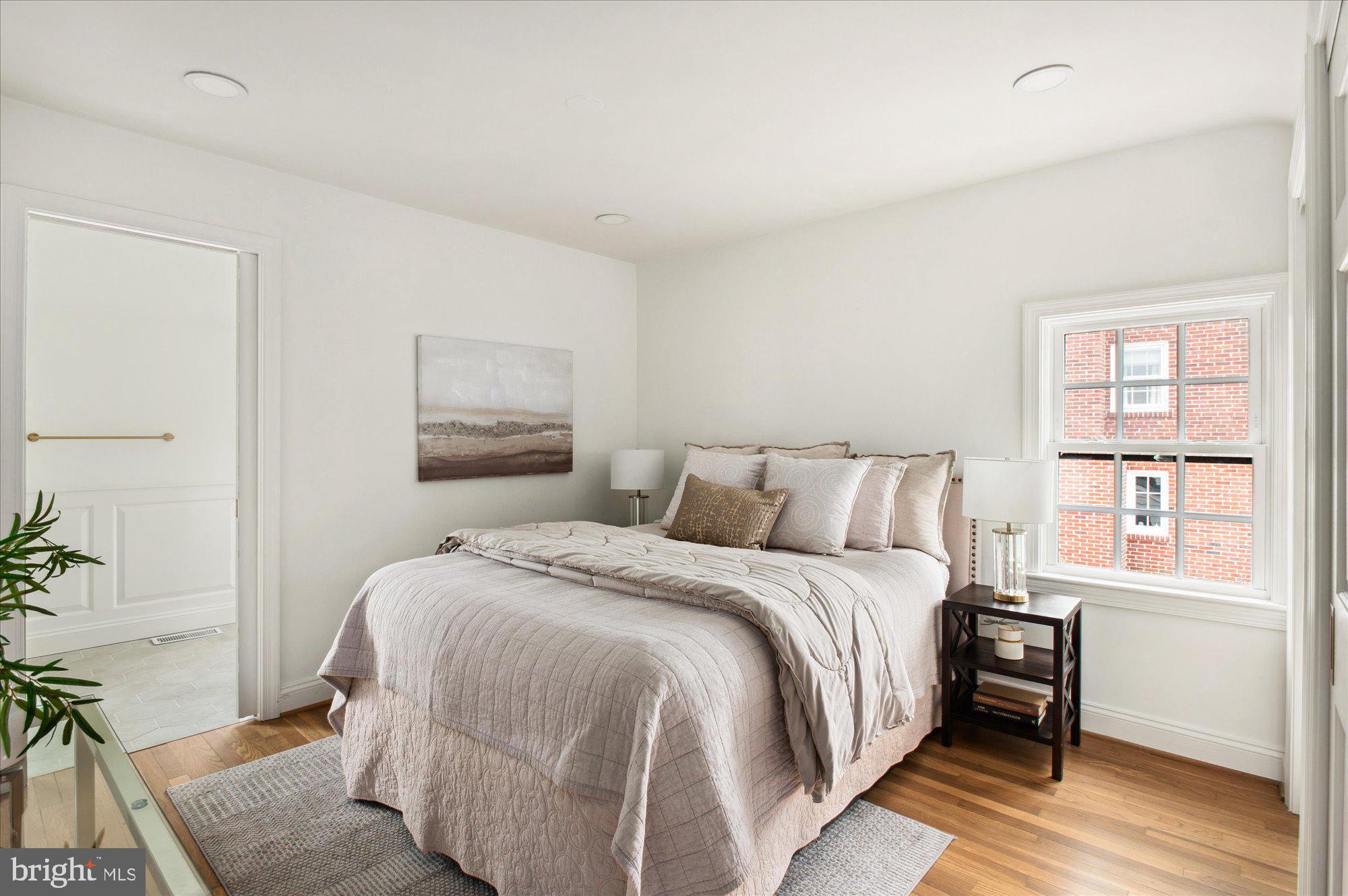 WOODACRES - Residential