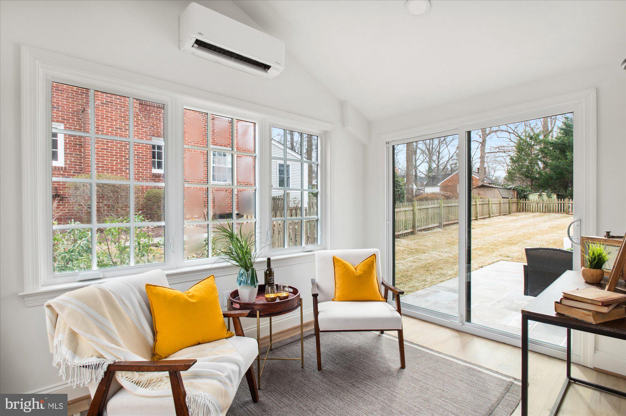 WOODACRES - Residential